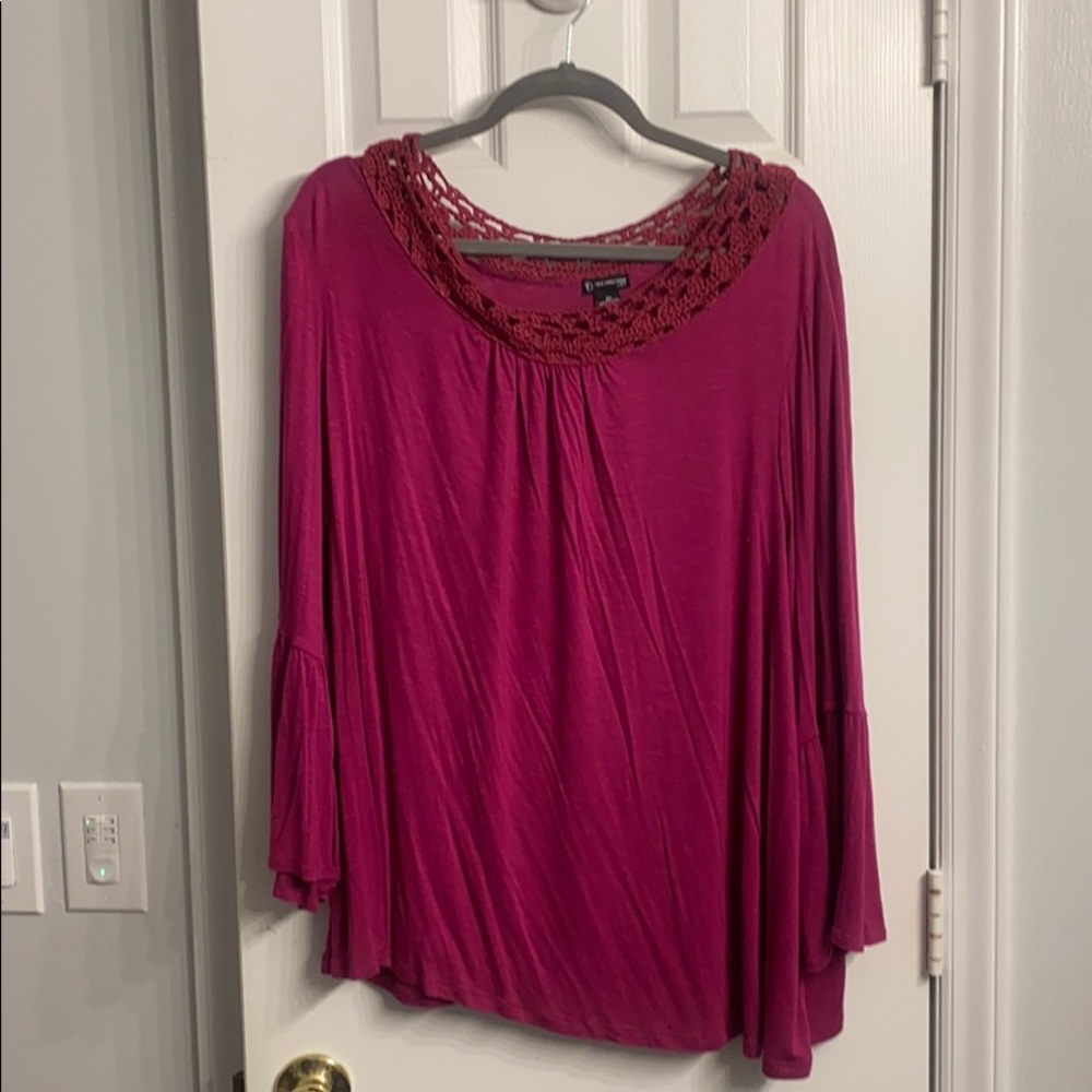 Rasberry pink, knit, flutter sleeve top